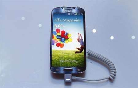 RF chips get frontline role in handset wars