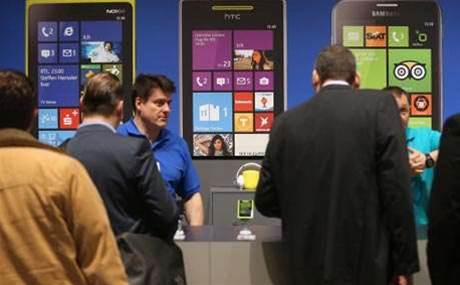 Smartphone sales growth to slow this year, predicts Gartner