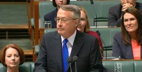Biz tax cut chopped from Federal Budget