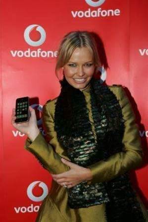 Vodafone recruits Lara Bingle for new iPhone 