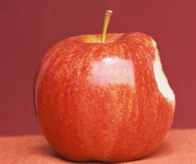 Apple feels the pinch as recession bites