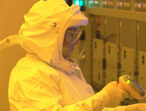 Intel debuts first 32nm processor