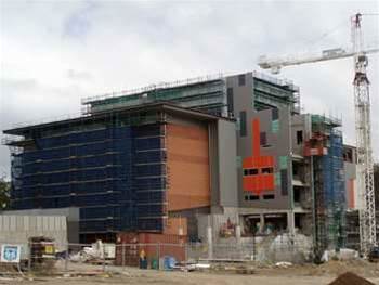 NEC buys private fibre links to Polaris data centre