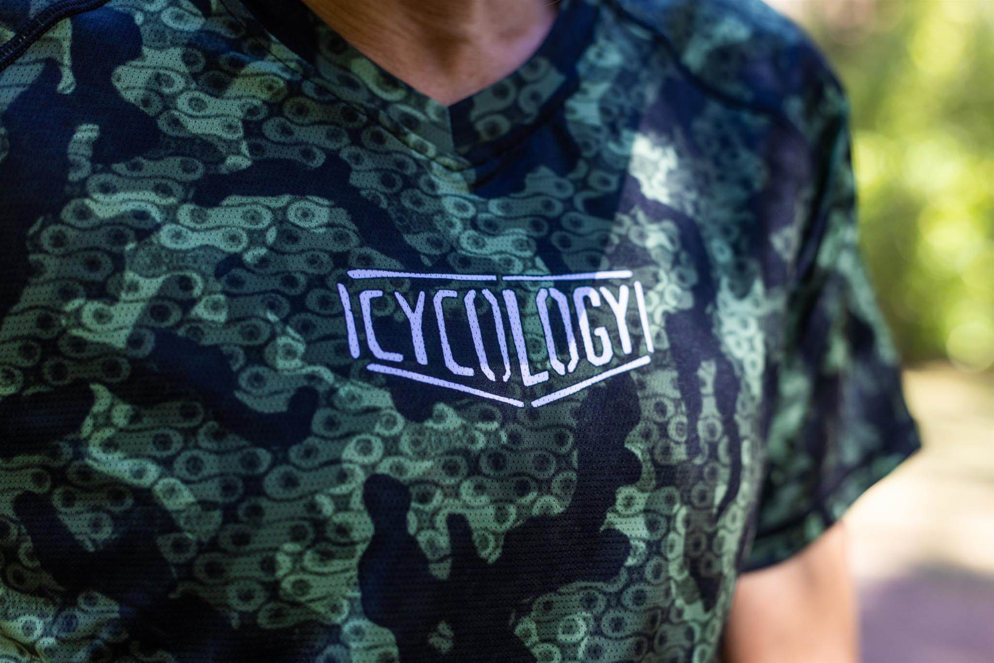 Do I need to wear a MTB Jersey? – Cycology Clothing AUS