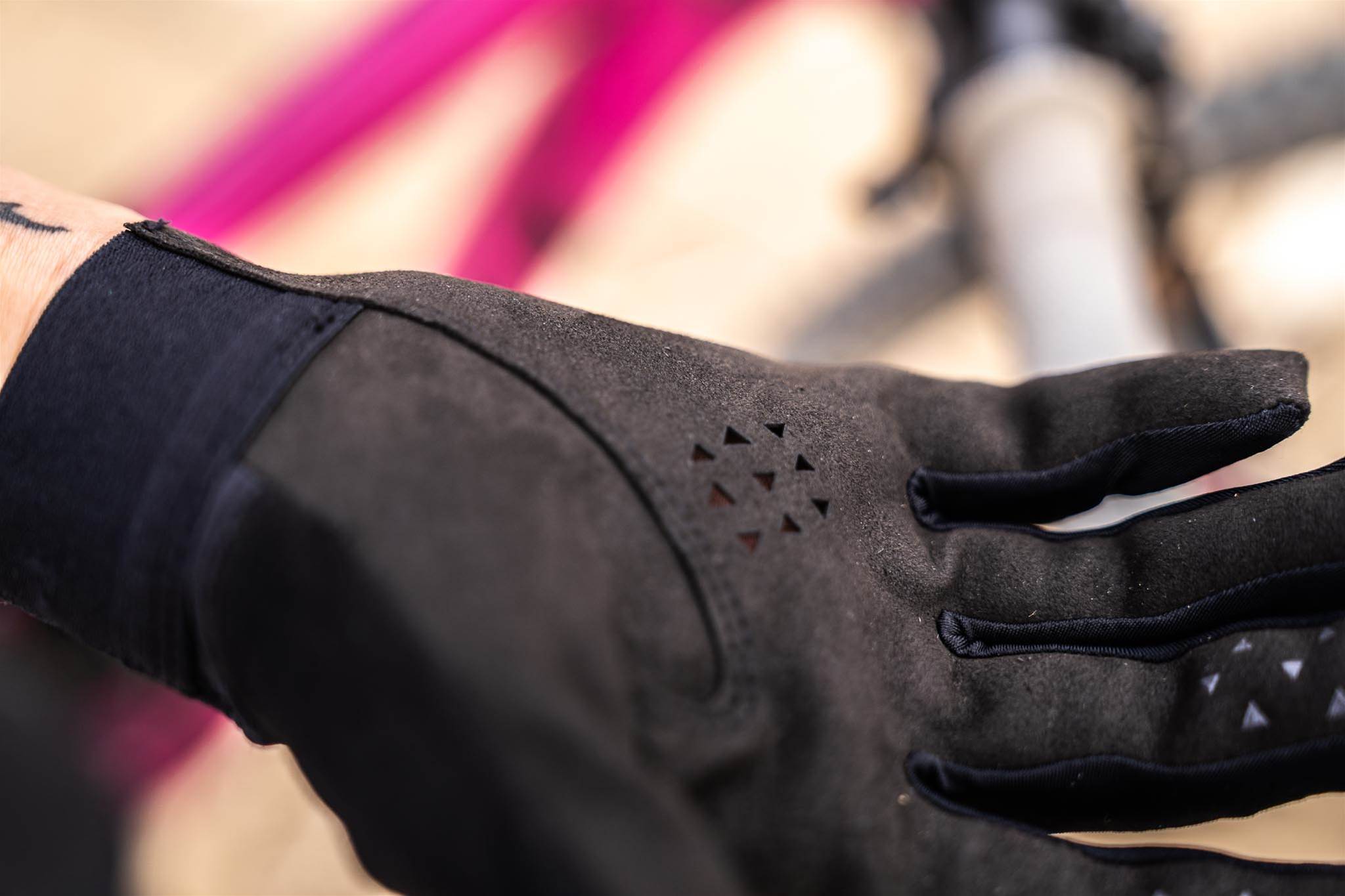 TESTED: Pearl iZUMi Summit PRO Glove - Australian Mountain Bike