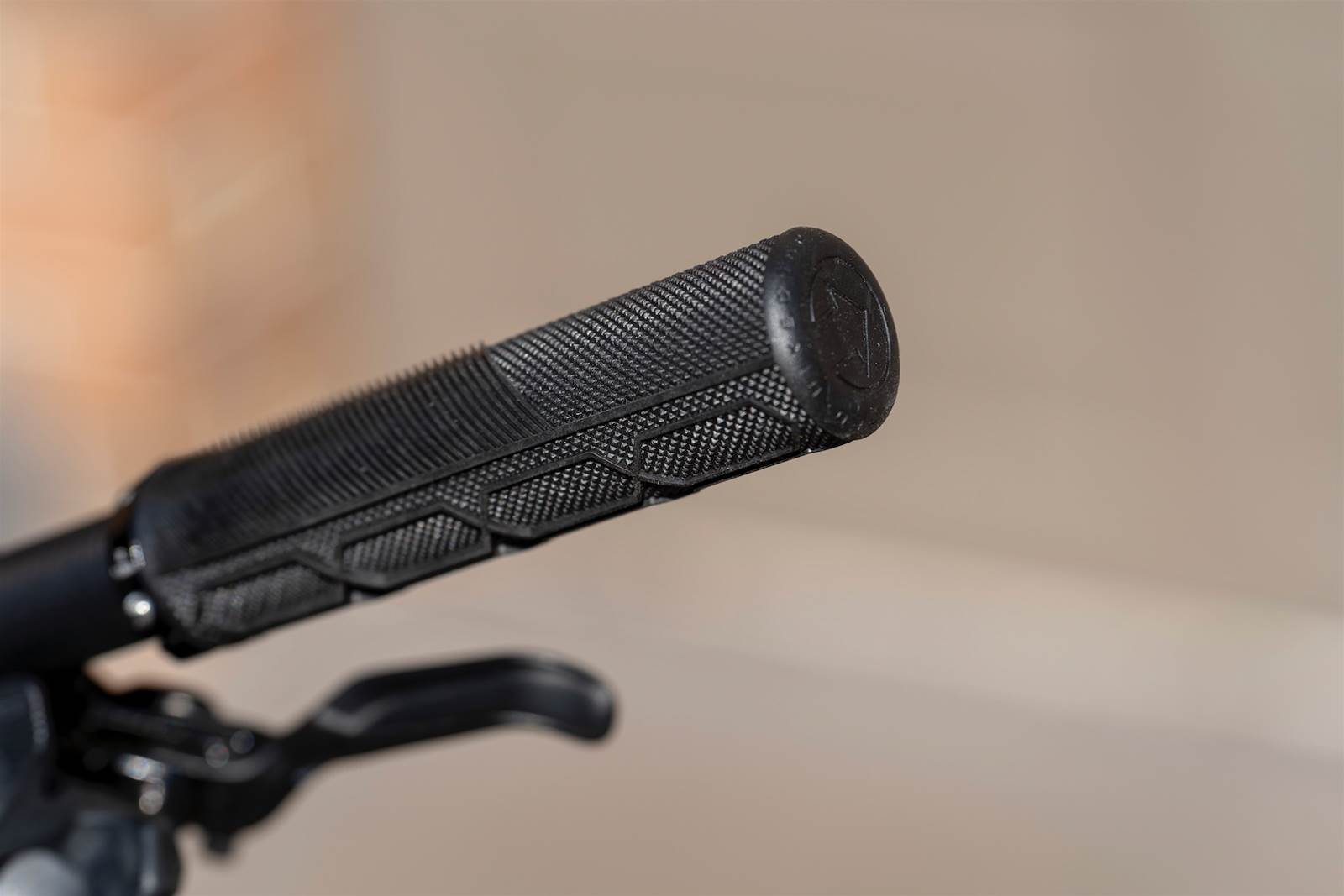 AMB MTB Grip Group Test | AMBmag.com.au