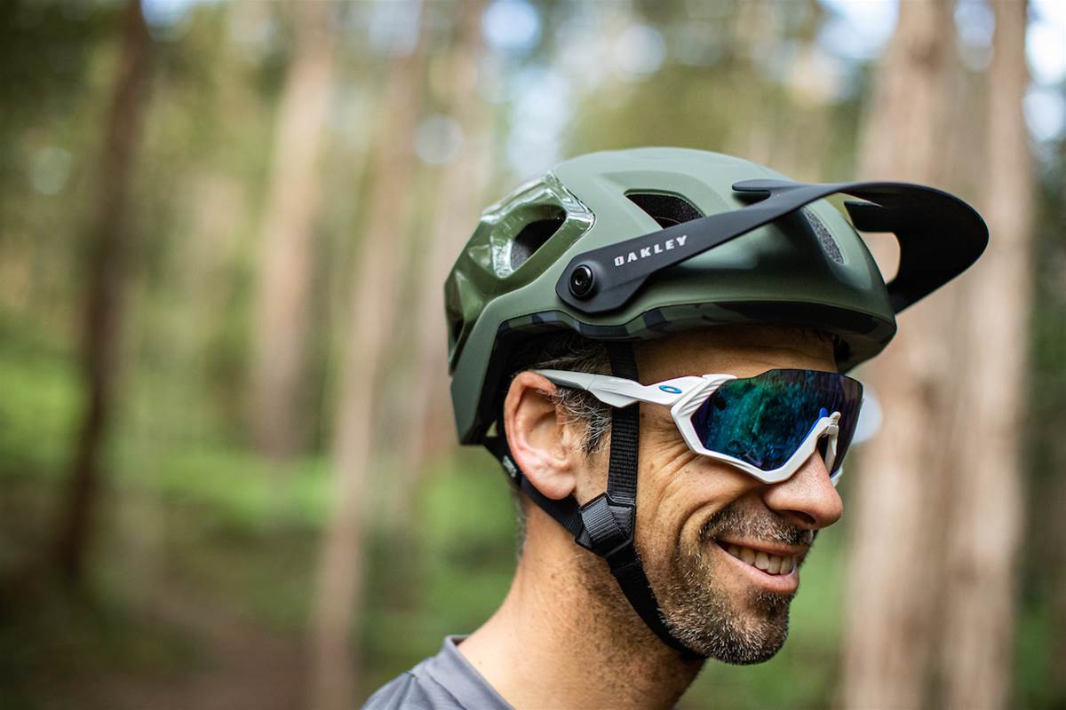Descubrir 38+ imagen oakley mountain bike helmet