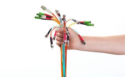 Government to investigate triple zero outage caused by damage to Telstra cable