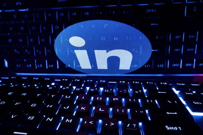 LinkedIn says premium subscriptions bring in US$1.7 billion