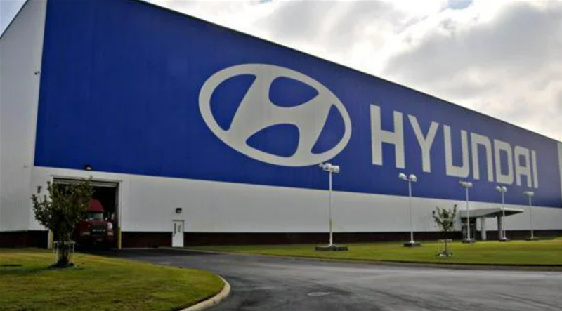 Hyundai scales HCloud on Equinix to support global connected car services