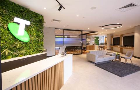 Telstra flexes retail muscles to target SMBs