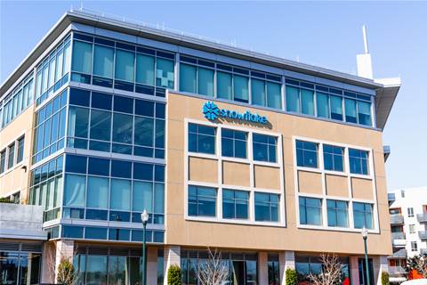 Snowflake beats quarterly estimates on strong demand