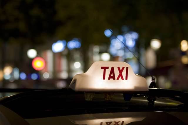 Telstra uses IoT in $17m taxi screen deployment
