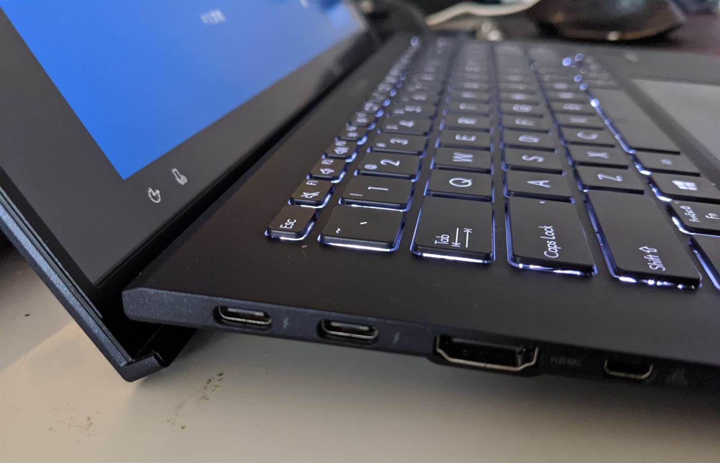 Review Asus Expertbook B9450fa Hardware Crn Australia Make sure to be gentle when lifting the keyboard/palmrest assembly off, as there are. review asus expertbook b9450fa