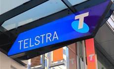 Telstra targets tech skills shortage with new uni deal