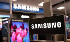 Samsung defies chip downturn with aggressive supply and capex plans