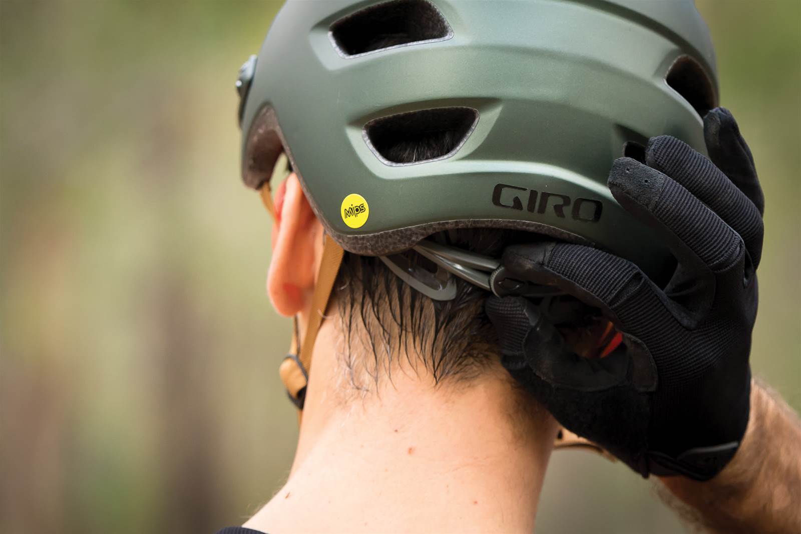 Giro Chronicle MIPS Mountain Bike Helmet 