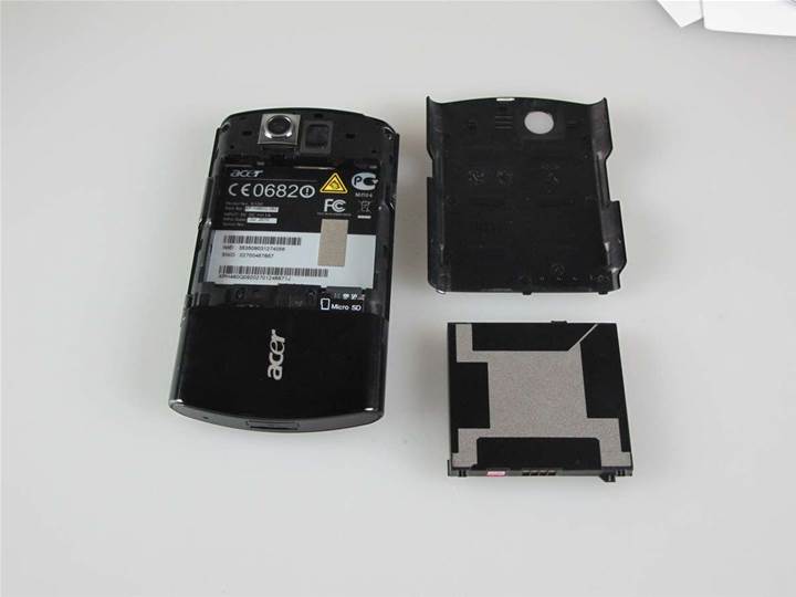 Unboxed: the Acer Liquid E - techpartner.news Unboxed: the Acer Liquid E - techpartner.news
