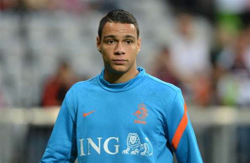 Van Der Wiel Re-Lives Ronaldo Nightmare - FTBL