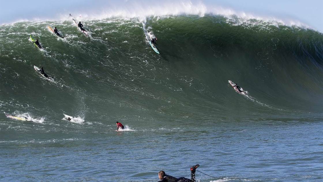 Big Wave Scene Heats Up Tracks Magazine The Surfers Big Wave Scene Heats Up Tracks Magazine The Surfers