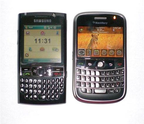 Review: First Look: Samsung i780 vs Blackberry Bold