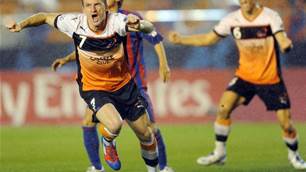 FC Tokyo v Roar Action