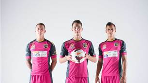 Mariners think pink pics