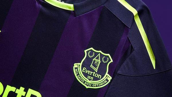 Gallery: Everton unveils third kit
