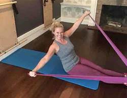 The Core Workout That Uses A Resistance Band To Sculpt Your Abs