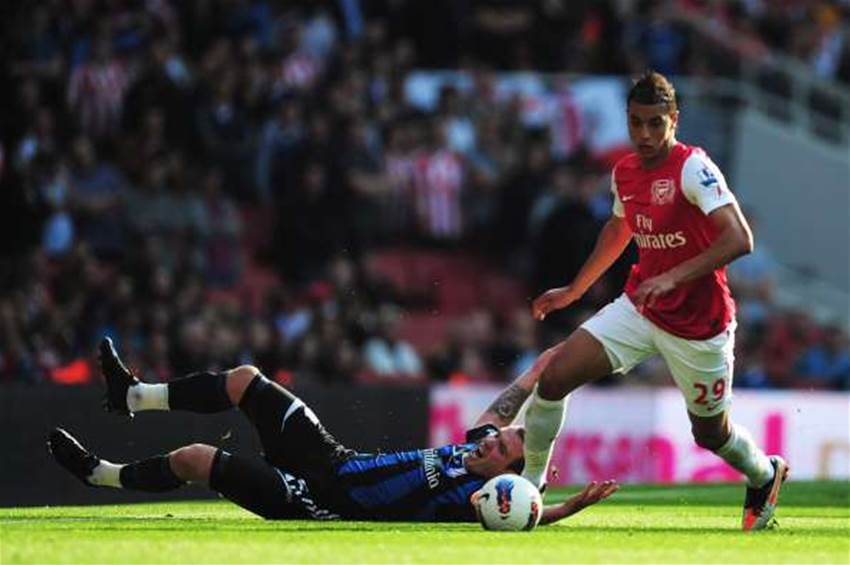 Unsettled Chamakh Talks Up French Return Unsettled Chamakh Talks Up French Return