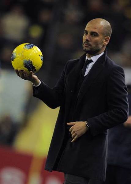 Guardiola Hails 'Superior' Messi Guardiola Hails 'Superior' Messi