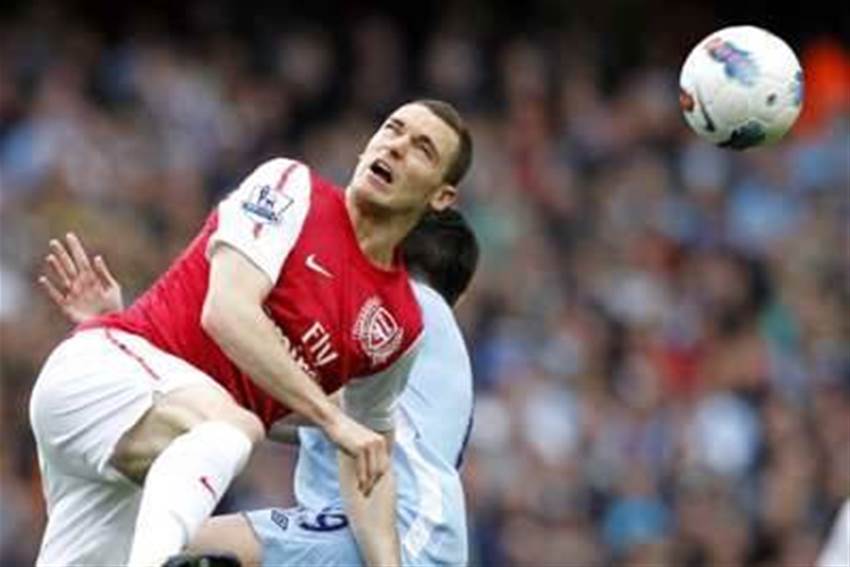 City Surrender Title Race As Arsenal Win City Surrender Title Race As Arsenal Win