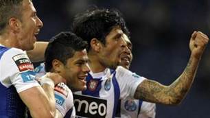 Porto Edge Closer To Title