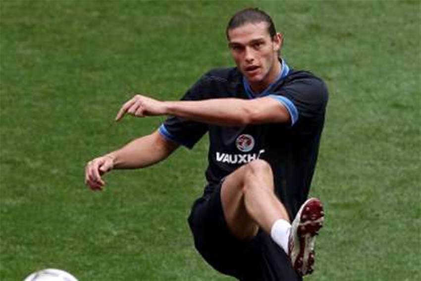 Gerrard Backs Carroll To Find The Net Gerrard Backs Carroll To Find The Net