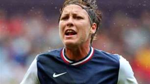 US Continue Hot Streak, France Into Quarters