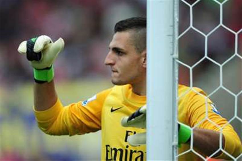 Mannone Eases Arsenal's Goalkeeping Concerns Mannone Eases Arsenal's Goalkeeping Concerns