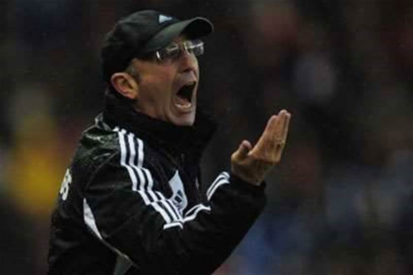 Crouch backs under-fire Pulis Crouch backs under-fire Pulis