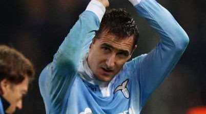 Klose out of France friendly