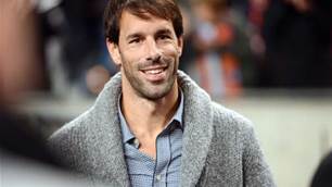 Van Nistelrooy tips big guns to fire