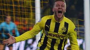 Borussia into last eight