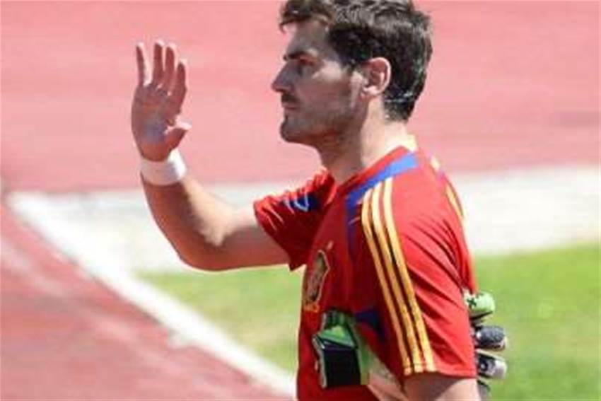 Casillas 'desperate' to play, says Del Bosque Casillas 'desperate' to play, says Del Bosque