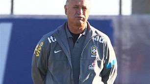 Scolari looking to fix 'minor errors'