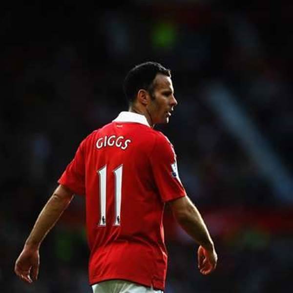 Giggs Focused on Reds Treble Bid Giggs Focused on Reds Treble Bid
