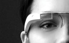 Google shores up supply chain for Glass push