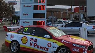 Fuel at 1967 prices as Johnson celebrates 50th year with Shell