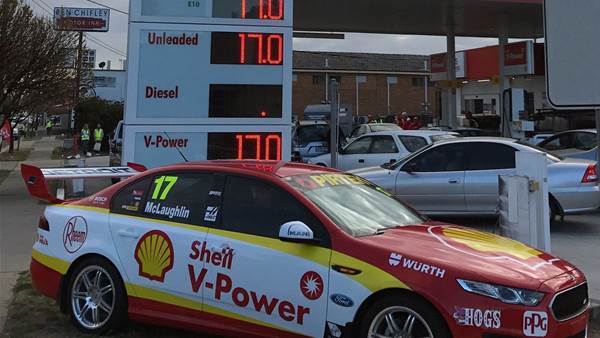 Fuel at 1967 prices as Johnson celebrates 50th year with Shell
