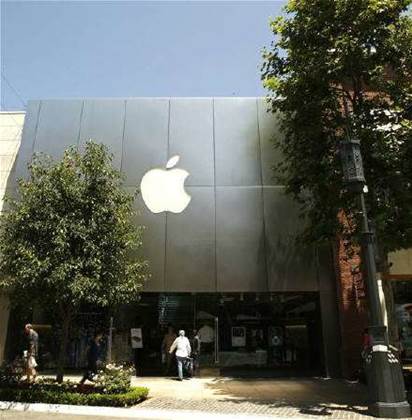 Apple sued over apps privacy issues