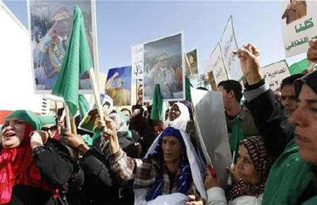 Libya cuts off Internet service
