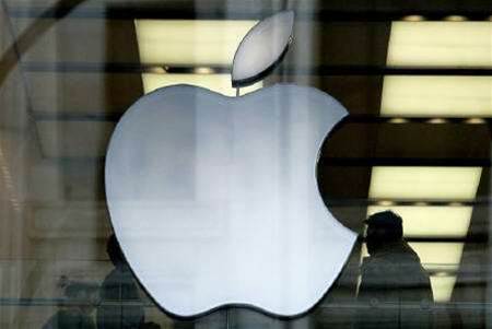 Apple iPad 2 launch remains on schedule
