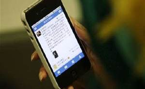Chinese tech firms back social media controls